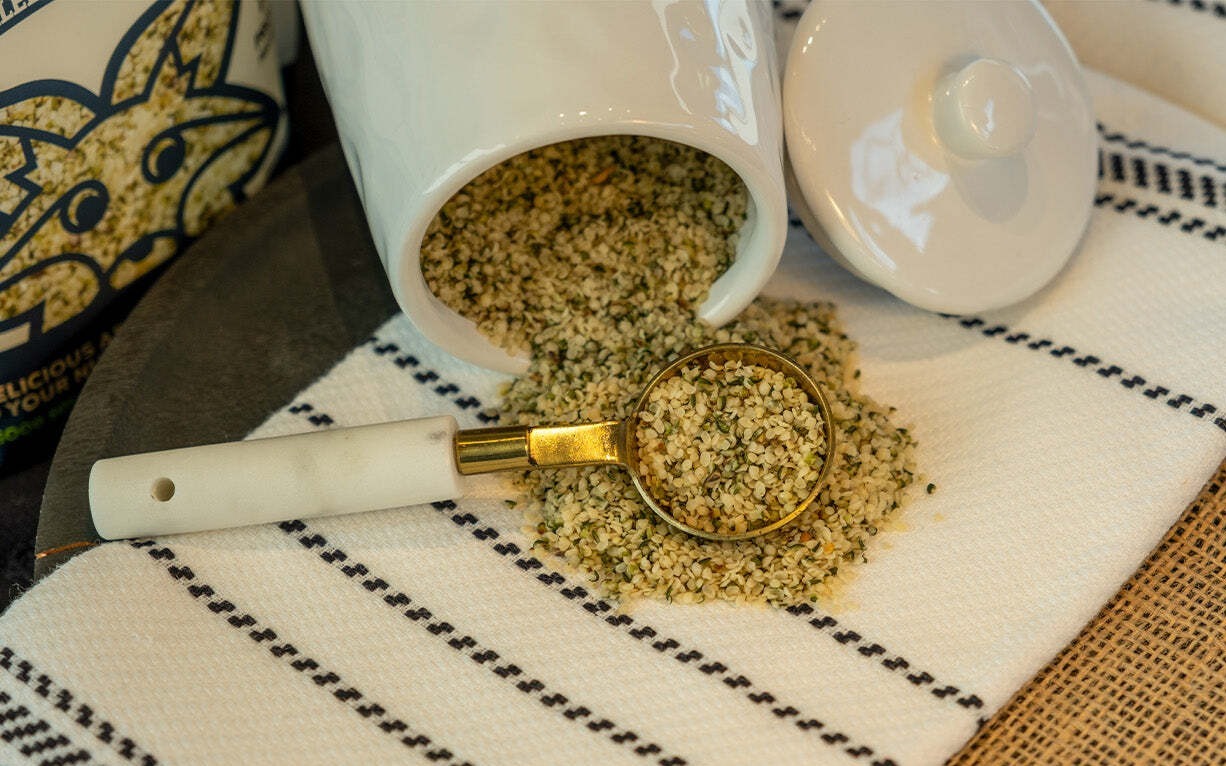 Green_Fox_Hemp_Hearts_Beauty_Shot-mxatxt